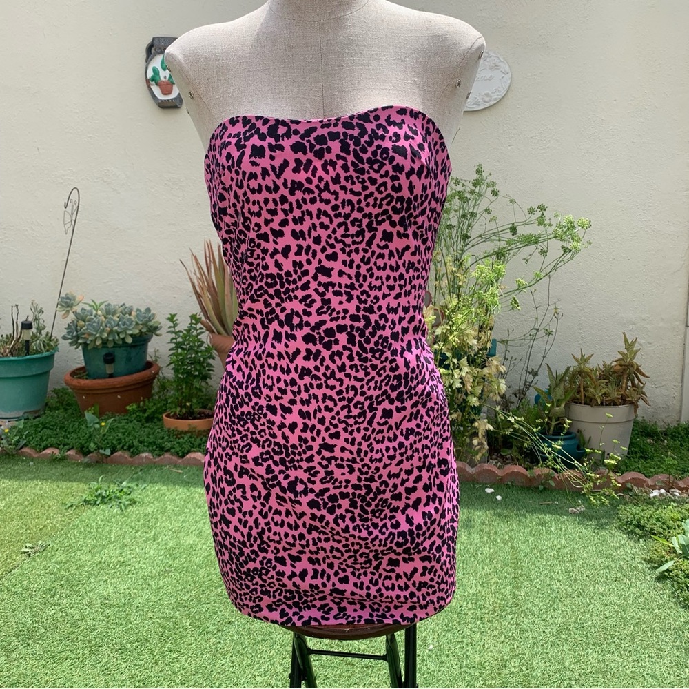 Pink cheetah print strapless mini dress